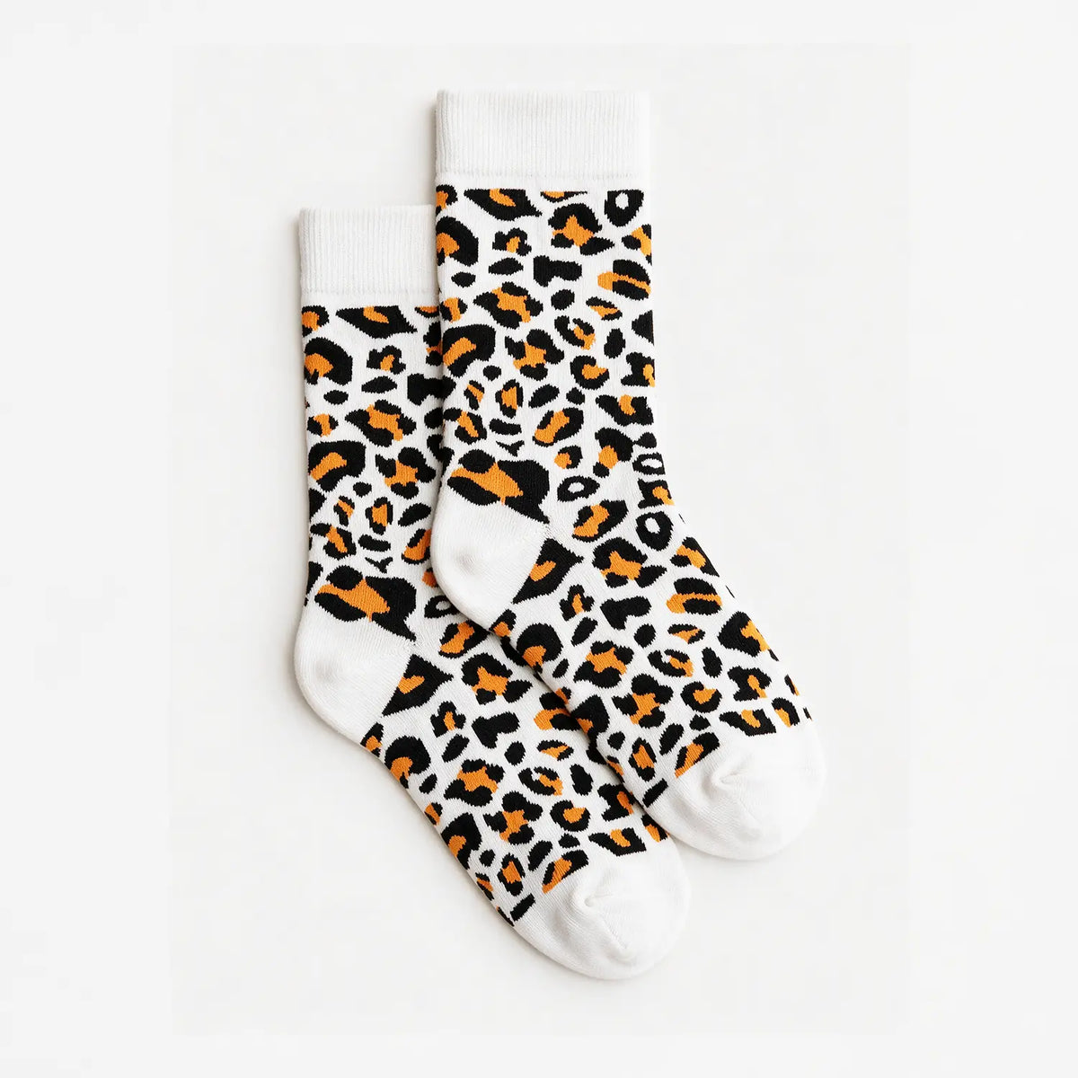 Leoparden Socken: weiße Tennissocken mit Leopardenmuster - Natural Vibes Clothing