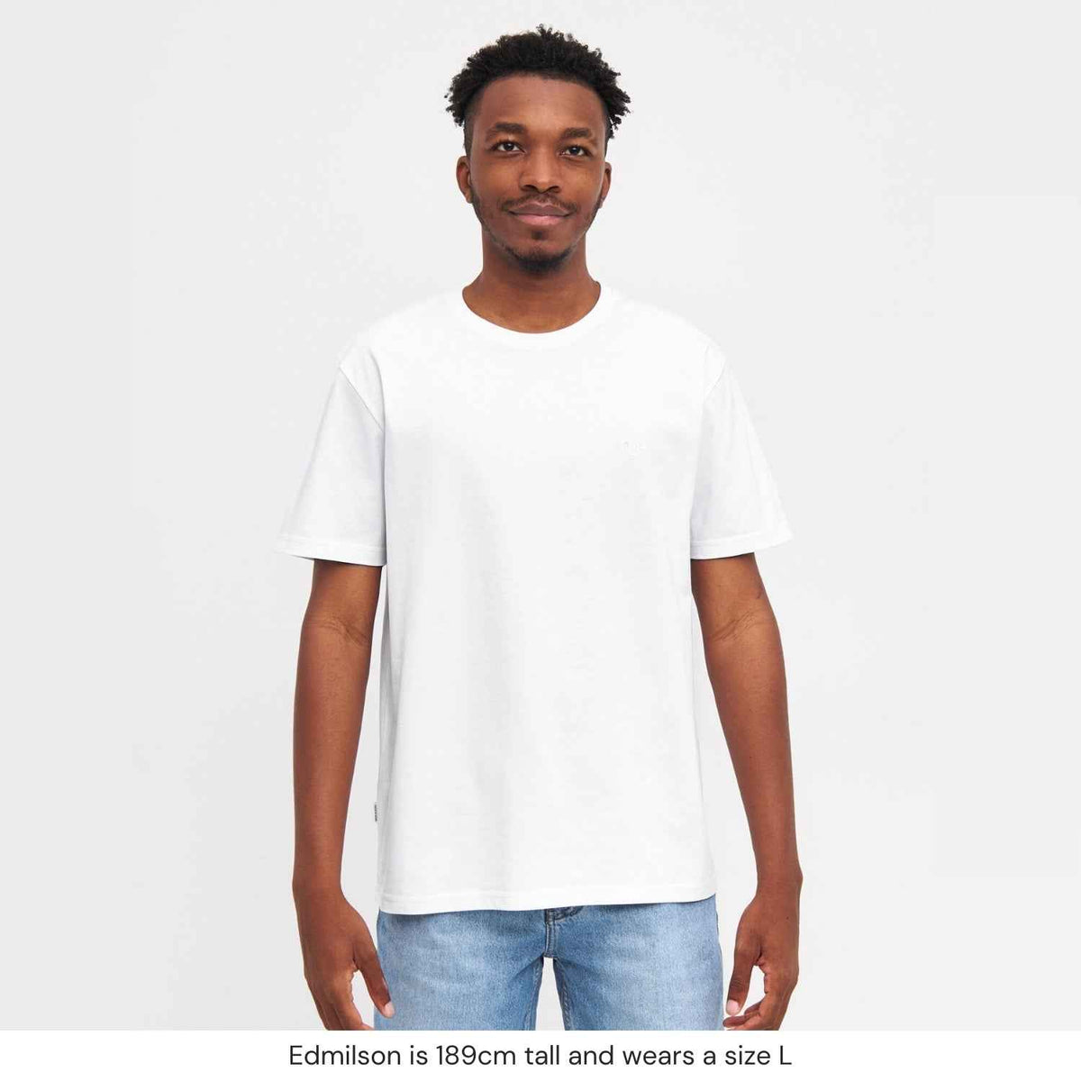 Natural Vibes T-Shirt NV Logo weiß