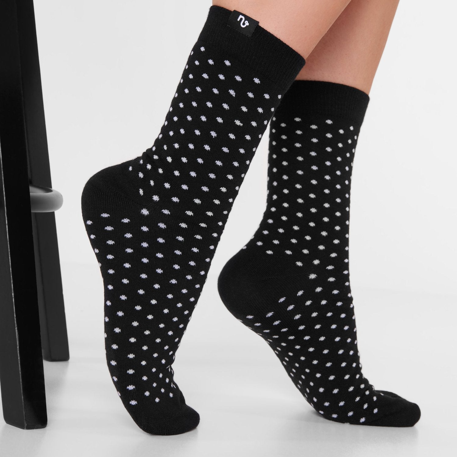 Dots Black & White - Natural Vibes Clothing