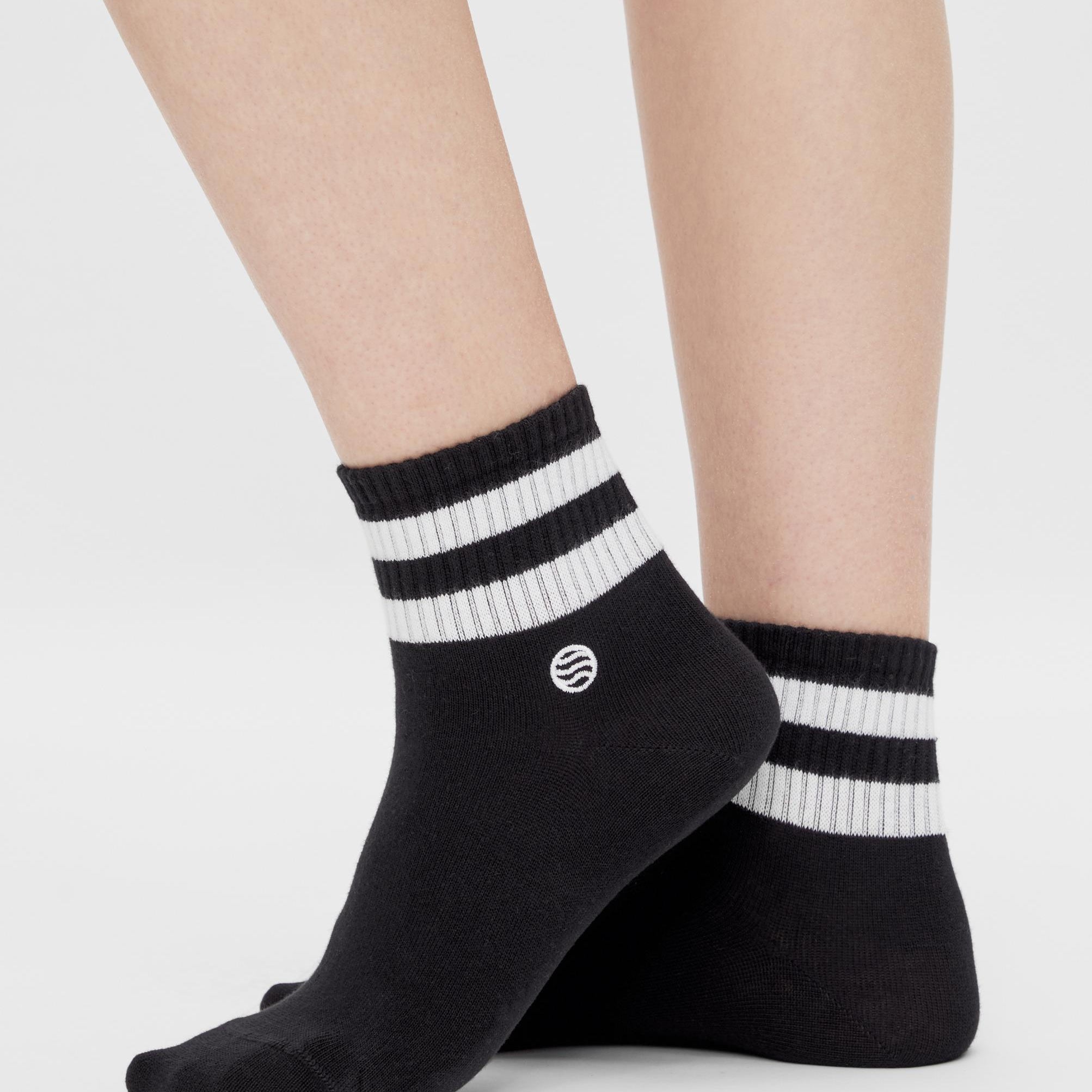 Schwarz Quarter Retro Style - Natural Vibes Clothing